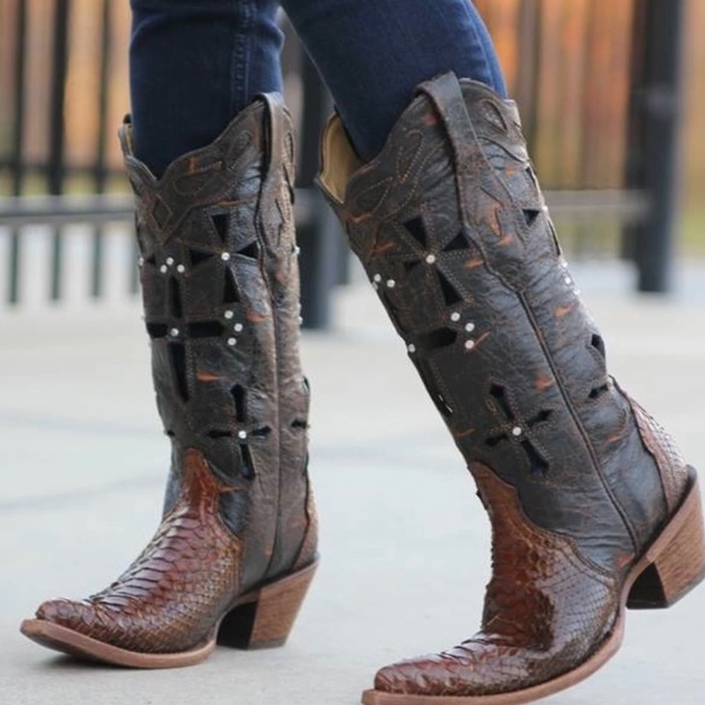 Corral Vintage Python Cowgirl Boots Size 8.5